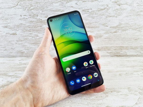 How Does the Internet Influence Social Interactions Today?